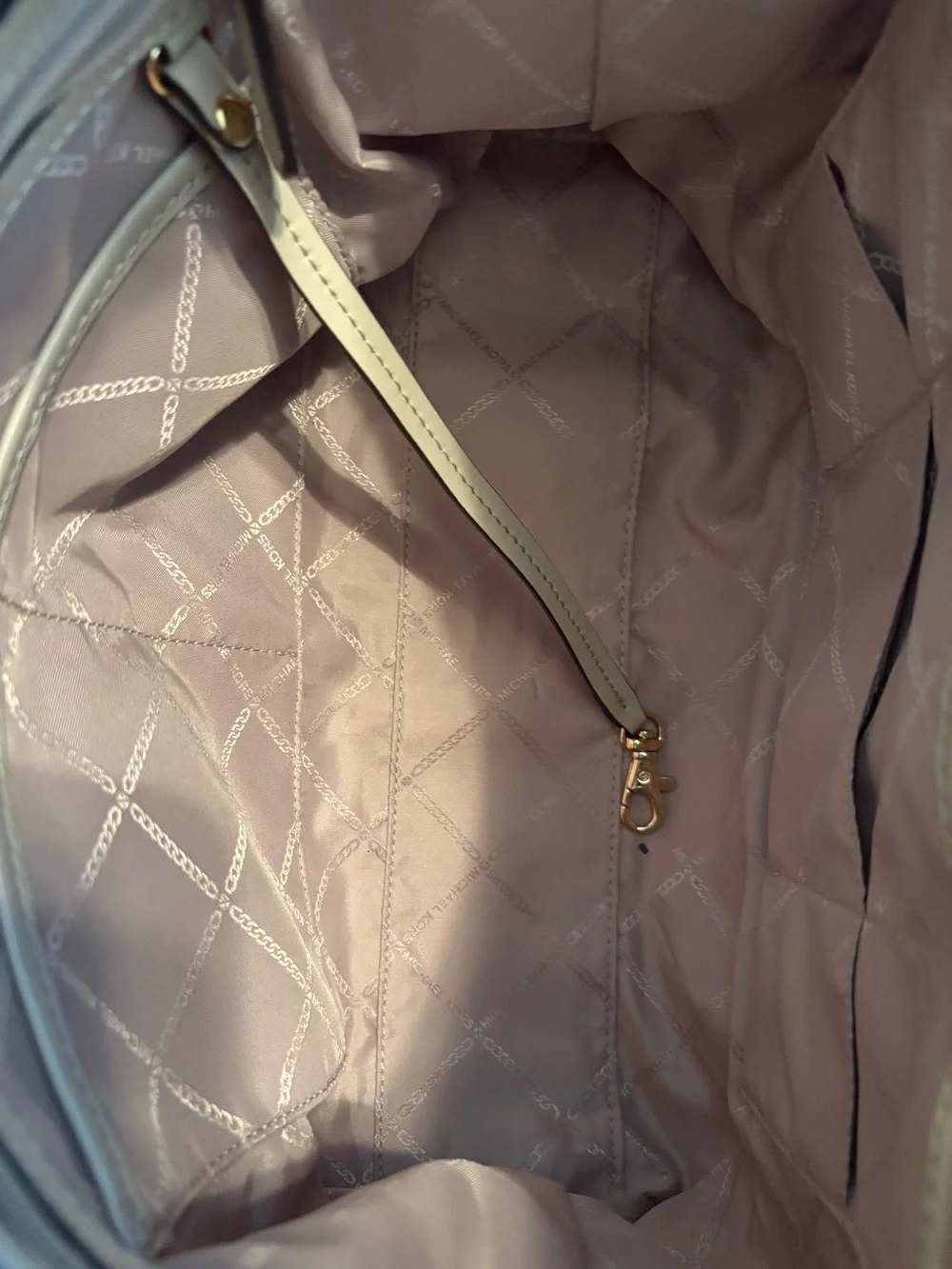 Michael Kors shoulder bag or Crossbody with dust bag